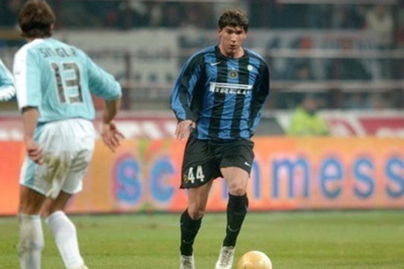 Matteo MomentÃ¨, una presenza in Champions con l'Inter